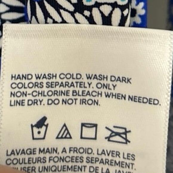 Land’s End Blue Geometric Print 1/4 Zip  Swim Shirt Rashguard UPF 50 Small - Picture 11 of 11